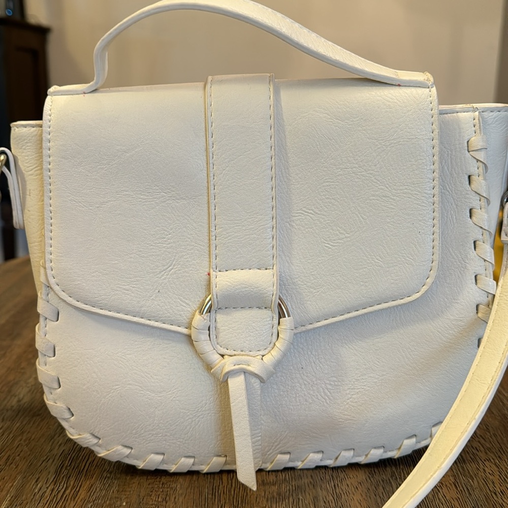 Vici purse- white crossbody- ready for spring & summer!  New